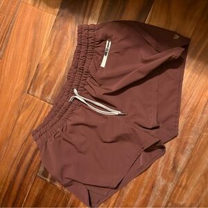 Vuori Performance Running Shorts Brown Elastic Waist Size Medium